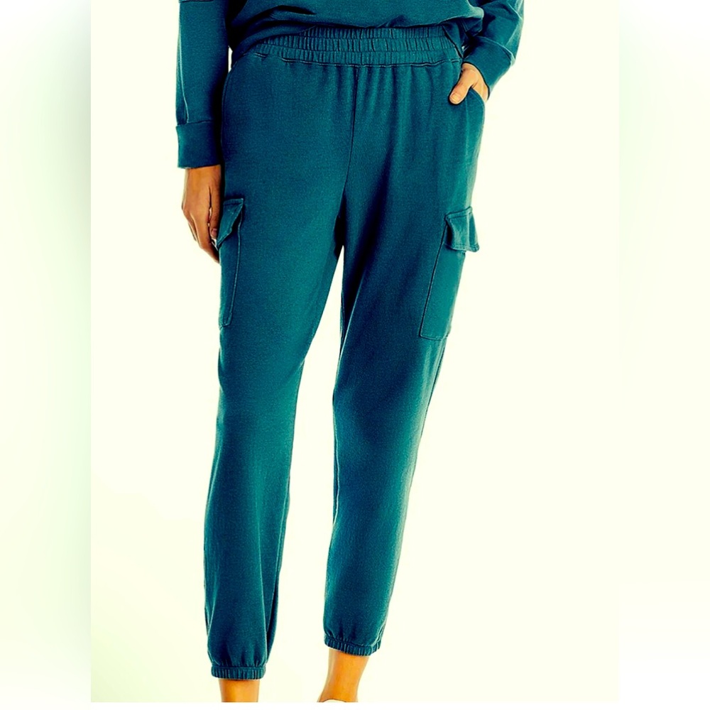Monrow Utility Fleece Pant  Small Missing Drawing